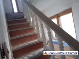 vila-cu-5-camere-si-teren-de-502-mp-de-vanzare-in-bughea-de-jos-ideala-pentru-locuinta-de-familie-12