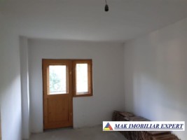 vila-cu-5-camere-si-teren-de-502-mp-de-vanzare-in-bughea-de-jos-ideala-pentru-locuinta-de-familie-4