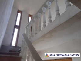 vila-cu-5-camere-si-teren-de-502-mp-de-vanzare-in-bughea-de-jos-ideala-pentru-locuinta-de-familie-11