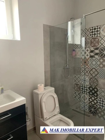 vila-cu-18-camere-si-teren-de-1800-mp-de-vanzare-in-apa-sarata-campulung-muscel-arges-potential-cazare-pentru-80-de-persoane-20