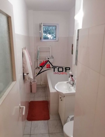 apartament-2-camere-etajul-2-zona-alexandru-cel-bun-3