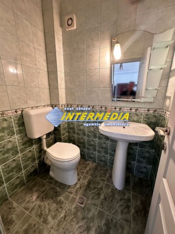apartament-3-camere-71-mp-de-vanzare-etaj-1-centru-4