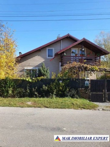 vila-5-camere-de-vanzare-in-cotesti-godeni-arges-teren-de-2000-mp-ideala-pentru-familie
