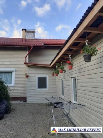vila-5-camere-de-vanzare-in-cotesti-godeni-arges-teren-de-2000-mp-ideala-pentru-familie-1