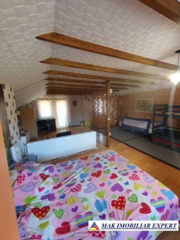vila-5-camere-de-vanzare-in-cotesti-godeni-arges-teren-de-2000-mp-ideala-pentru-familie-12
