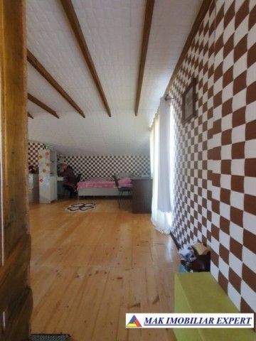 vila-5-camere-de-vanzare-in-cotesti-godeni-arges-teren-de-2000-mp-ideala-pentru-familie-13