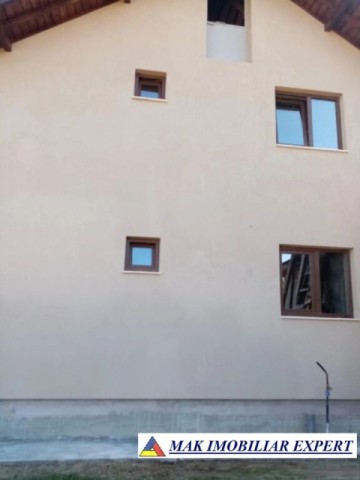 vila-noua-cu-3-camere-si-teren-de-1070-mp-batrani-lazaresti-mosoaia-arges-1