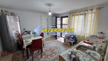 casa-de-vanzare-cu-4-camere-in-alba-iulia-zona-centru-finisata-2