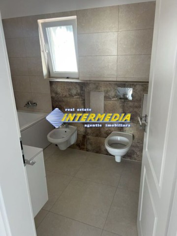 casa-noua-de-vanzare-cu-4-camere-in-cetate-finisata-la-cheie-cu-toate-utilitatile-4