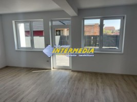 casa-noua-de-vanzare-cu-4-camere-in-cetate-finisata-la-cheie-cu-toate-utilitatile-2