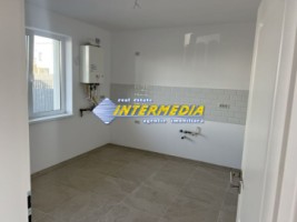 casa-noua-de-vanzare-cu-4-camere-in-cetate-finisata-la-cheie-cu-toate-utilitatile