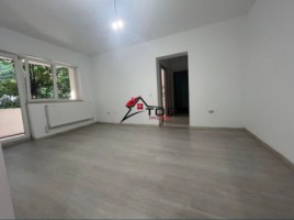 apartament-3-camere-semidecomandat-podu-ros-sens-giratoriu-4