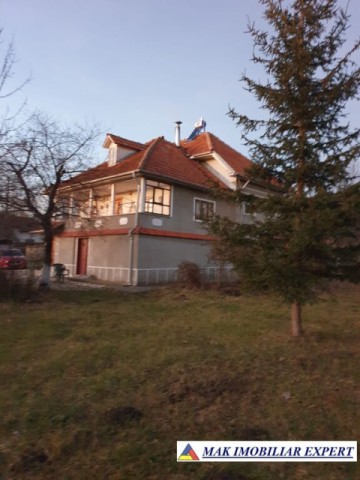 casa-stil-cu-6-camere-si-teren-de-3000-mp-de-vanzare-poienarii-de-muscel-arges-14