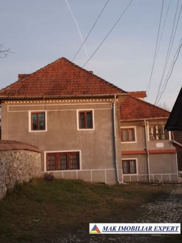 casa-stil-cu-6-camere-si-teren-de-3000-mp-de-vanzare-poienarii-de-muscel-arges-13