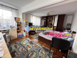 vanzare-casa-cu-3-camere-alba-iulia-zona-hcc-la-asfalt-si-1176-mp-teren-1