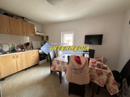 vanzare-casa-cu-3-camere-alba-iulia-zona-hcc-la-asfalt-si-1176-mp-teren-3