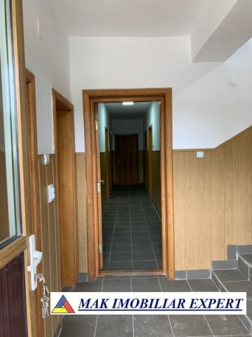 vila-cu-12-camere-si-teren-1000-mp-de-vanzare-rucar-arges-16