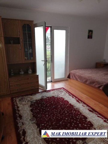 vila-cu-6-camere-si-teren-de-305-mp-de-vanzare-rucar-arges-10