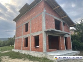 vand-vila-noua-cu-5-camere-si-teren-de-1000-mp-stalpeni-arges-ideala-pentru-resedinta-de-familie-sau-casa-de-vacanta-3