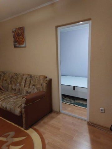 vest-zona-dinu-2-cam-cf3-et1-renovat-mobilat-1200-leiluna-19