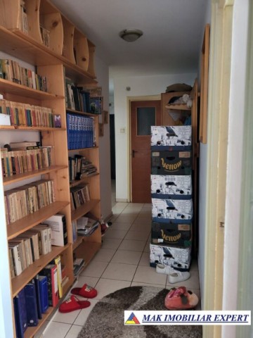 apartament-4-camere-confort-1-etaj-24-in-campulung-muscel-spatiu-generos-si-confortabil-pentru-viata-de-familie-4