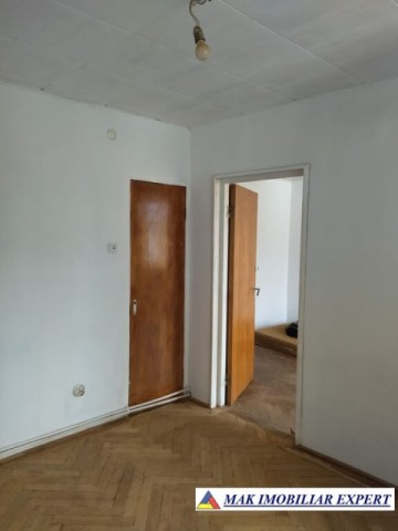 apartament-cu-3-camere-confort-1-etaj-4-de-vanzare-visoi-campulung-muscel-arges-10