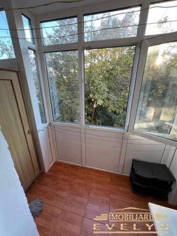 de-inchiriat-apartament-cu-o-camera-zona-piata-mare-restaurant-miorita-pret-250-euro-6