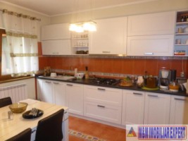 vila-cu-8-camere-si-teren-de-511-mp-de-vanzare-in-centru-campulung-muscel-arges-4