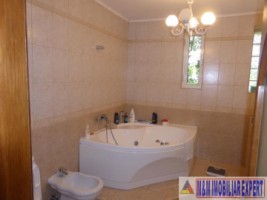 vila-cu-8-camere-si-teren-de-511-mp-de-vanzare-in-centru-campulung-muscel-arges-12