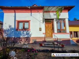 casa-4-camere-cu-teren-360-mp-de-vanzare-in-centru-campulung-muscel-arges