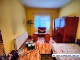 casa-4-camere-cu-teren-360-mp-de-vanzare-in-centru-campulung-muscel-arges-13