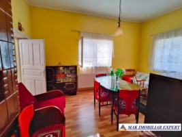 casa-4-camere-cu-teren-360-mp-de-vanzare-in-centru-campulung-muscel-arges-14