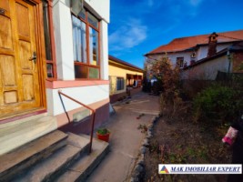 casa-4-camere-cu-teren-360-mp-de-vanzare-in-centru-campulung-muscel-arges-20