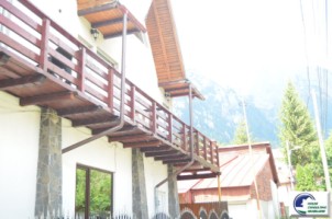 pensiune-situata-in-busteni-central-10-camere-cu-10-bai-1