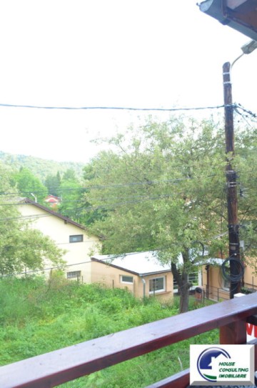 pensiune-situata-in-busteni-central-10-camere-cu-10-bai-12