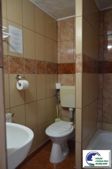 pensiune-situata-in-busteni-central-10-camere-cu-10-bai-14