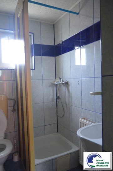 pensiune-situata-in-busteni-central-10-camere-cu-10-bai-16