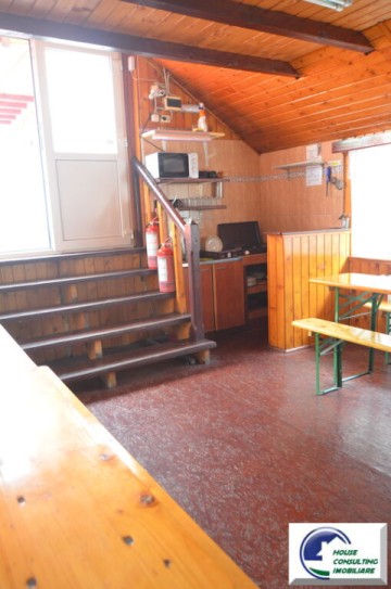 pensiune-situata-in-busteni-central-10-camere-cu-10-bai-22