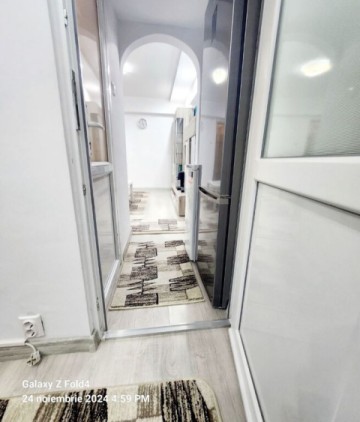 de-vanzare-apartament-cu-2-semidecomandat-zona-scolii-7-1