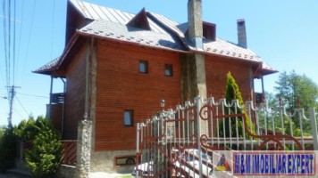pensiune-8-camere-teren-1864-mp-de-vanzare-semicentral-in-campulung-muscel-arges-2