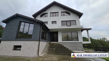 vila-10-camere-teren-916-mp-de-vanzare-in-rucar-arges-1