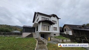 vila-10-camere-teren-916-mp-de-vanzare-in-rucar-arges