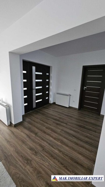 vila-10-camere-teren-916-mp-de-vanzare-in-rucar-arges-15