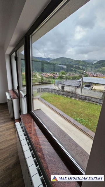 vila-10-camere-teren-916-mp-de-vanzare-in-rucar-arges-25