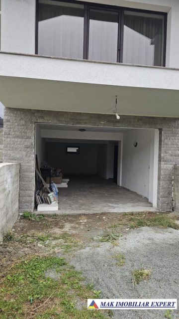 vila-10-camere-teren-916-mp-de-vanzare-in-rucar-arges-24