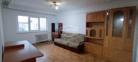 chirie-apartament-2-camere-zona-donici-etaj-4-cu-sarpanta