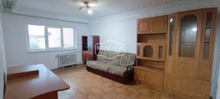 chirie-apartament-2-camere-zona-donici-etaj-4-cu-sarpanta-1