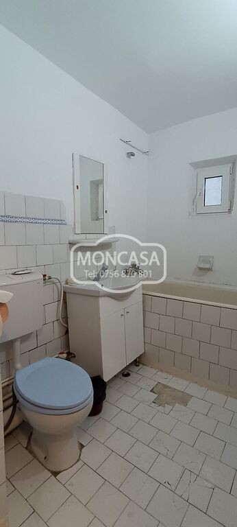 chirie-apartament-2-camere-zona-donici-etaj-4-cu-sarpanta-5
