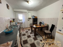 apartament-4-camere-transformat-in-3-etaj-3-zona-piata-mare-2
