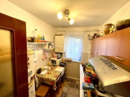 de-vanzare-apartament-cu-2-camere-semidecomandat-etaj-2-zona-primaverii-5